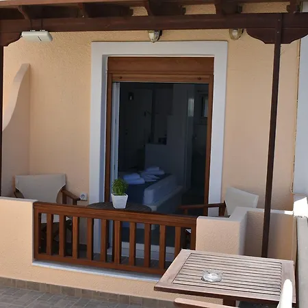 Asterias * Adamantas (Milos)